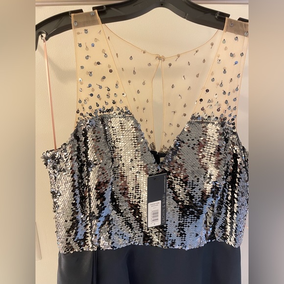 NWT* Sachin & Babi Teagan Sequin Gown - Picture 6 of 8